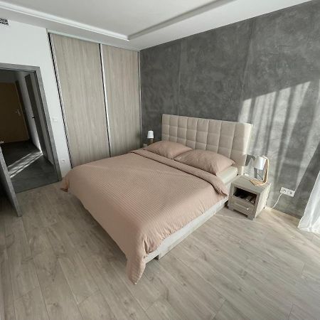 Greenbay Apartment With Free Parking Trenčín Εξωτερικό φωτογραφία