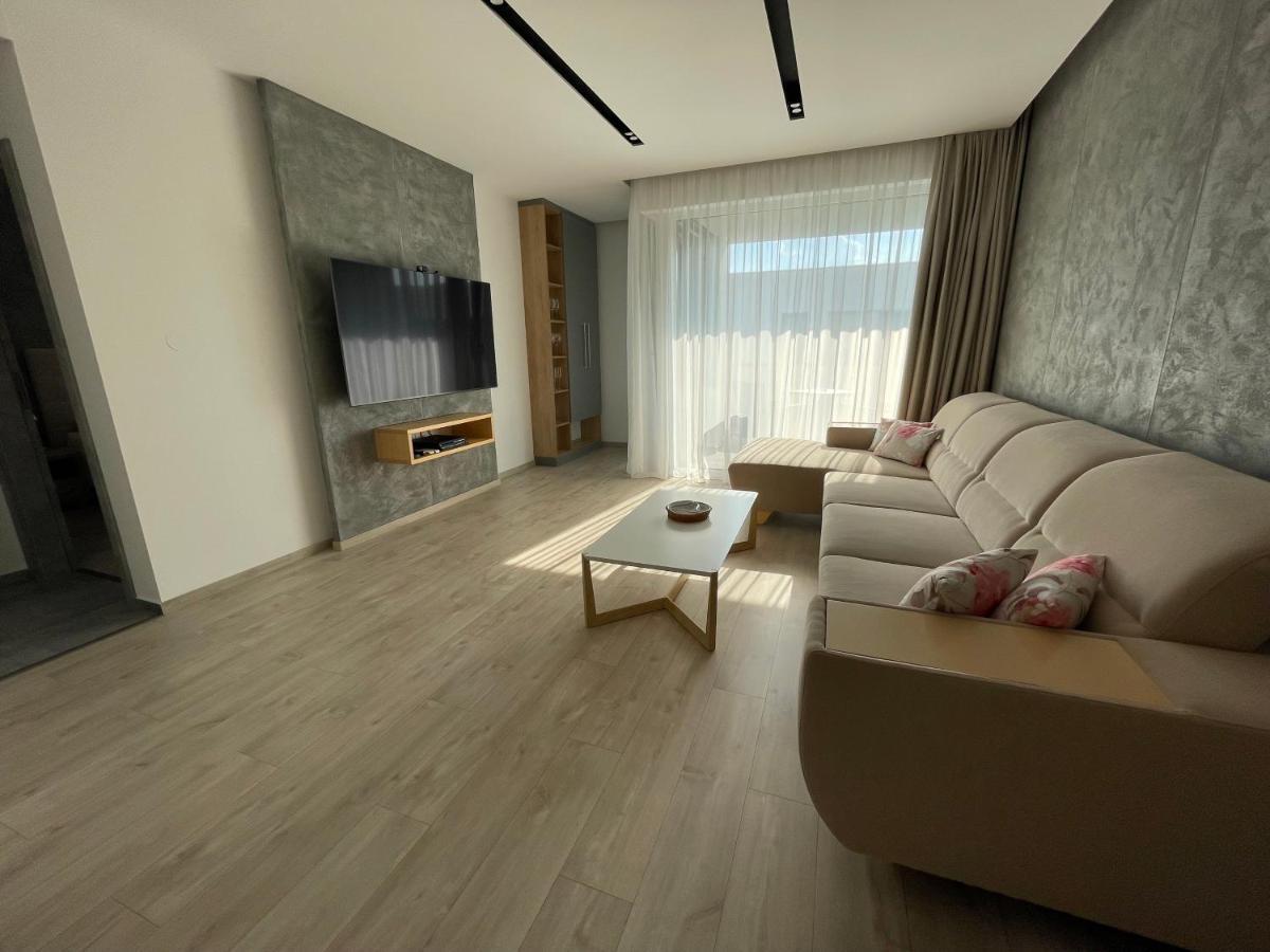 Greenbay Apartment With Free Parking Trenčín Εξωτερικό φωτογραφία