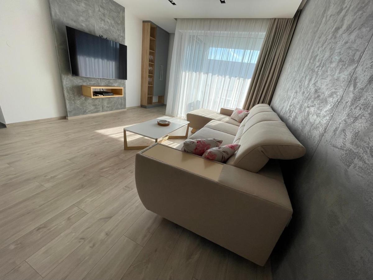 Greenbay Apartment With Free Parking Trenčín Εξωτερικό φωτογραφία