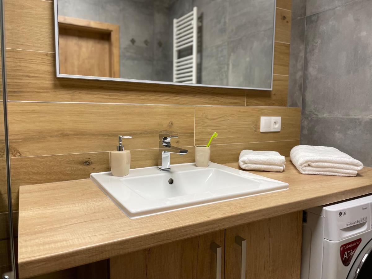Greenbay Apartment With Free Parking Trenčín Εξωτερικό φωτογραφία