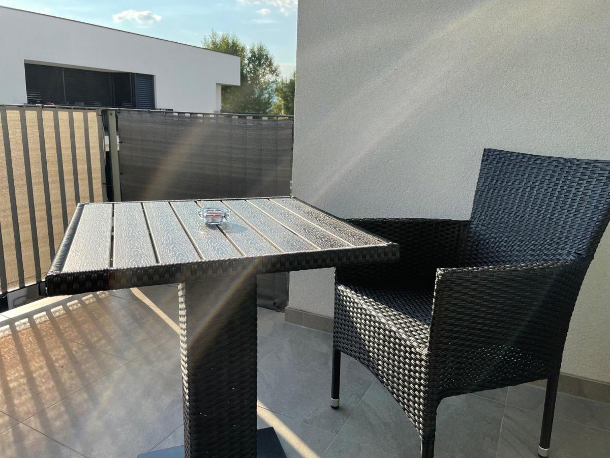Greenbay Apartment With Free Parking Trenčín Εξωτερικό φωτογραφία