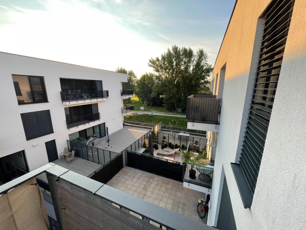Greenbay Apartment With Free Parking Trenčín Εξωτερικό φωτογραφία