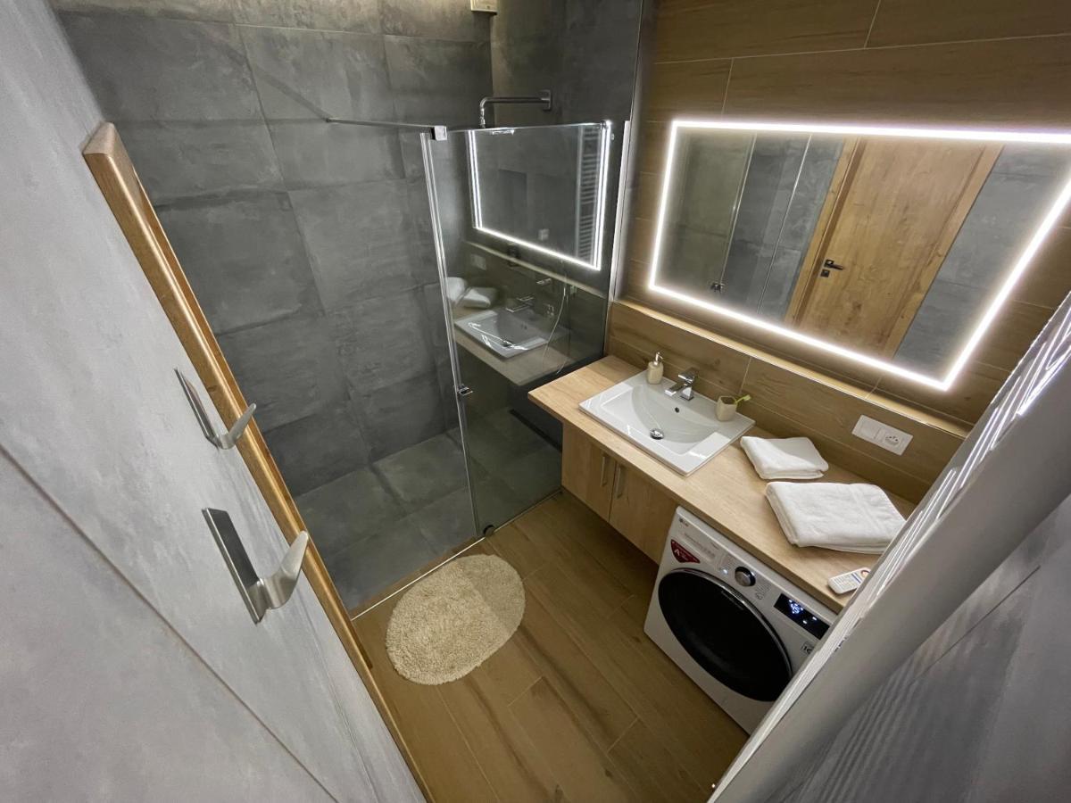 Greenbay Apartment With Free Parking Trenčín Εξωτερικό φωτογραφία