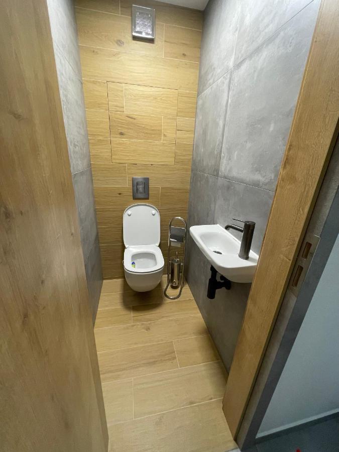 Greenbay Apartment With Free Parking Trenčín Εξωτερικό φωτογραφία